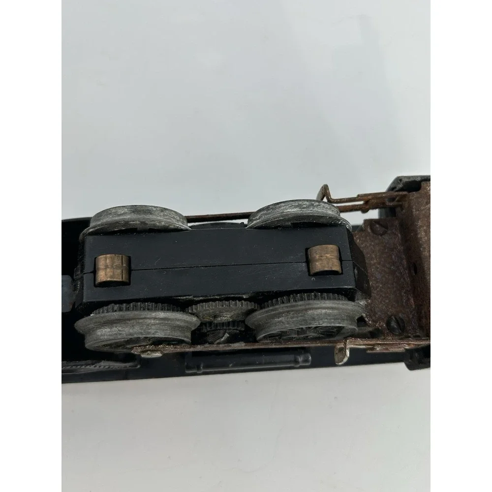 Vintage 1949-52 Lionel #1110 0-27 Gauge Metal 2-4-2 Steam Locomotive